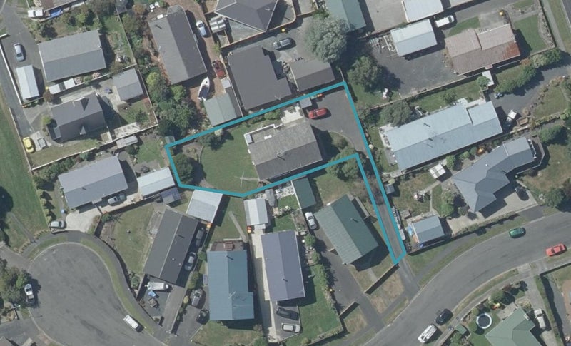 8 Dakota Place, Waldronville, Dunedin - Carousel 1