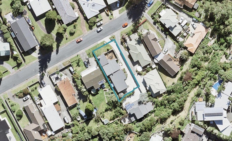 70 The Circle, Manly, Whangaparaoa - Carousel 1