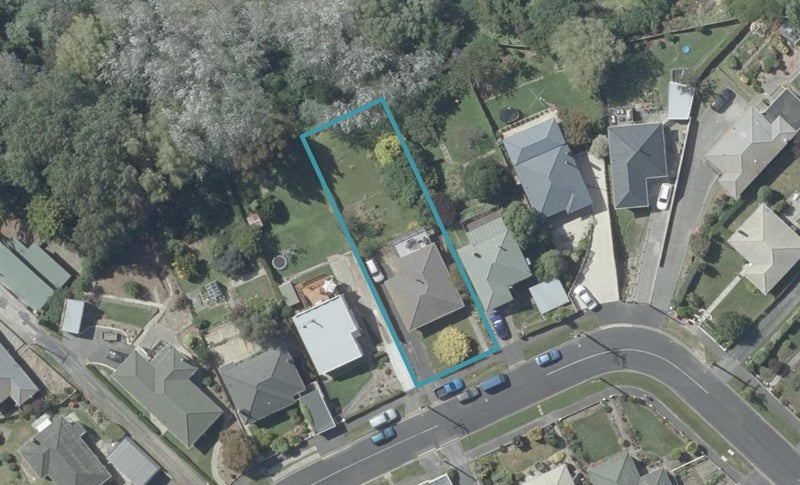 18 Koremata Street, Green Island, Dunedin - Carousel 1
