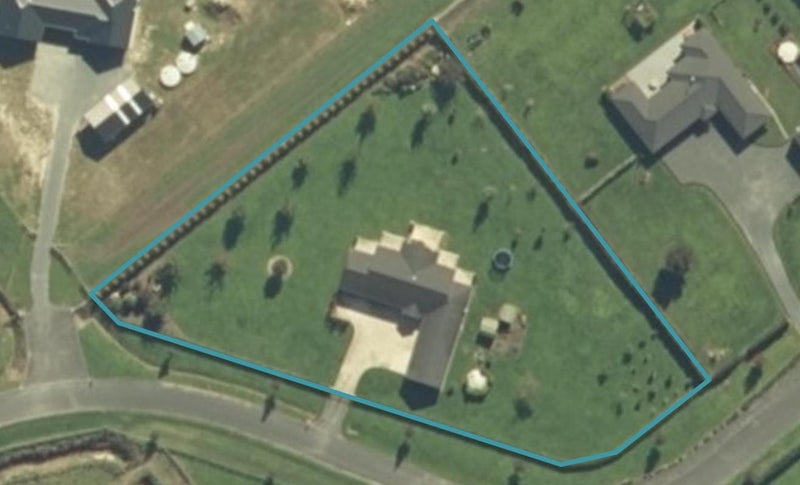 13 Llennoc Lane, Matangi, Hamilton - Carousel 1