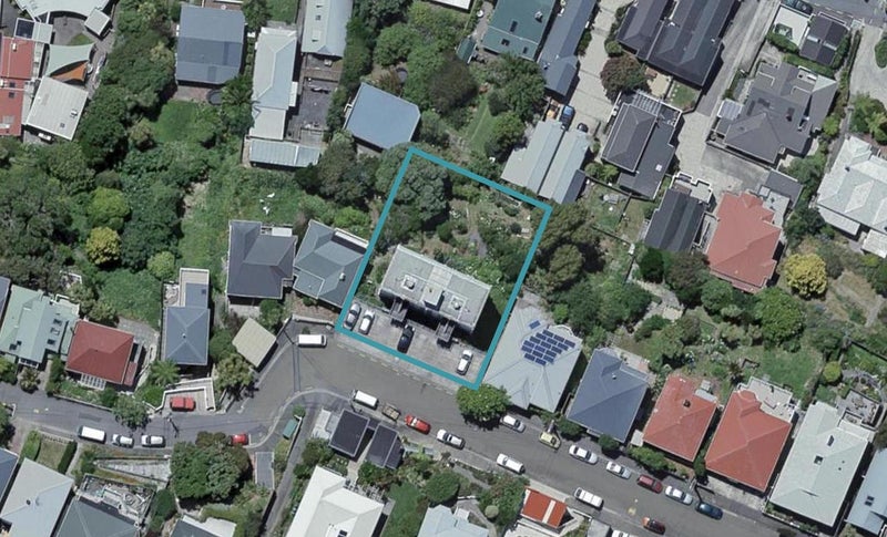 4B/20 Maarama Crescent, Aro Valley, Wellington - Carousel 1