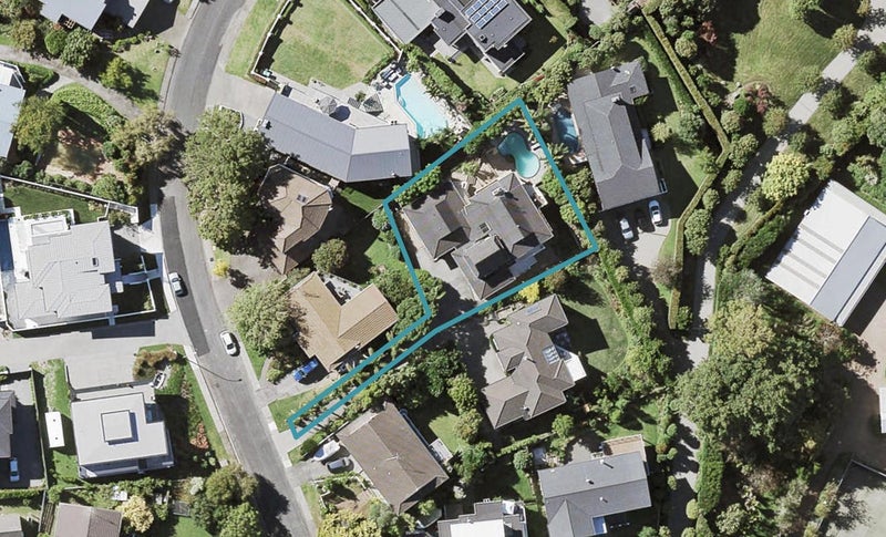 1B Burford Place, Mellons Bay, Auckland - Carousel 1