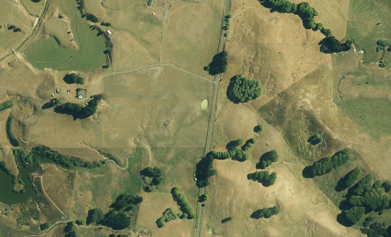2554 Kahuranaki Road - Carousel 1