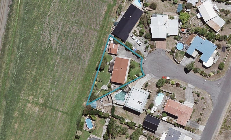 2 Bruce Place, Bay View, Napier - Carousel 1