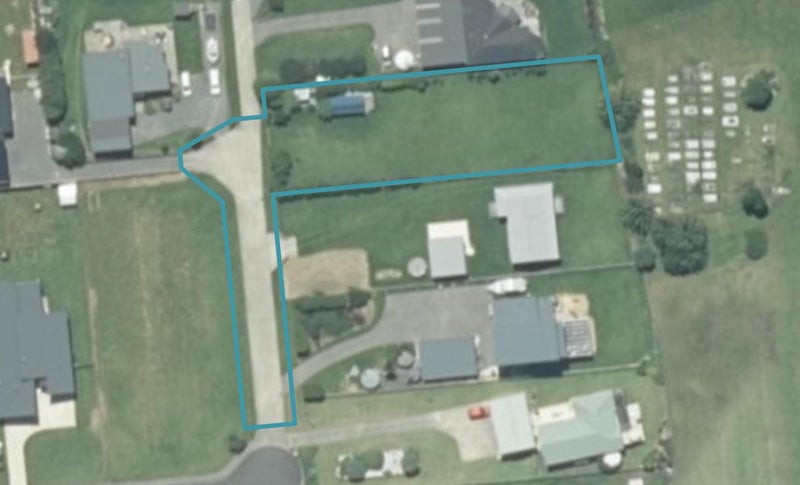 24 Mylindas Road, WHAKATIWAI, MIRANDA - Carousel 1