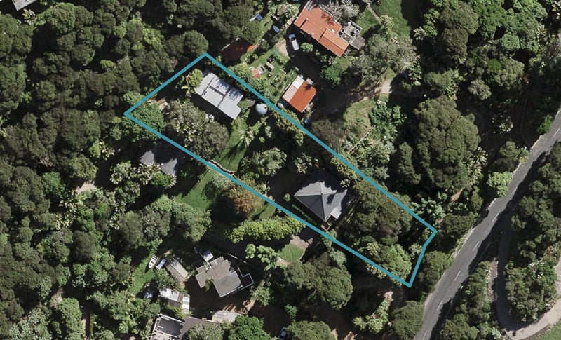 19 Te Toki Road, Ostend, Waiheke Island - Carousel 1