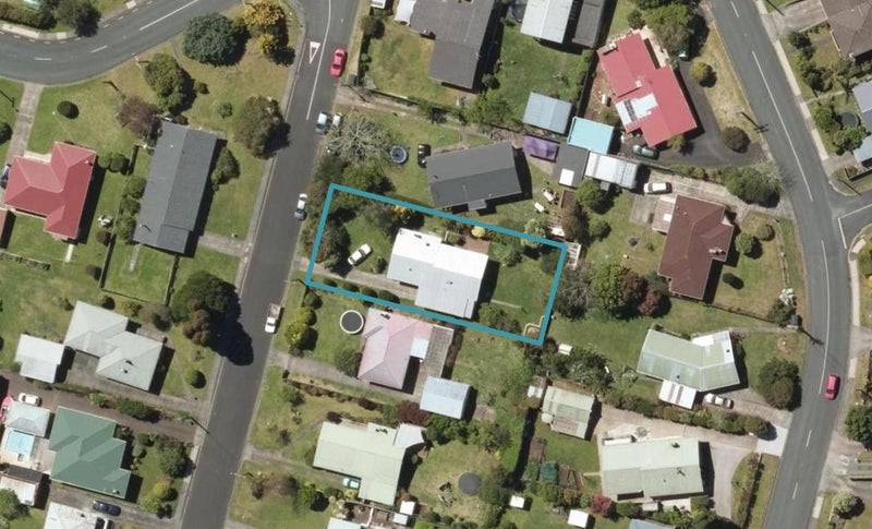 6 Tuhangi Street, Kamo, Whangarei - Carousel 1