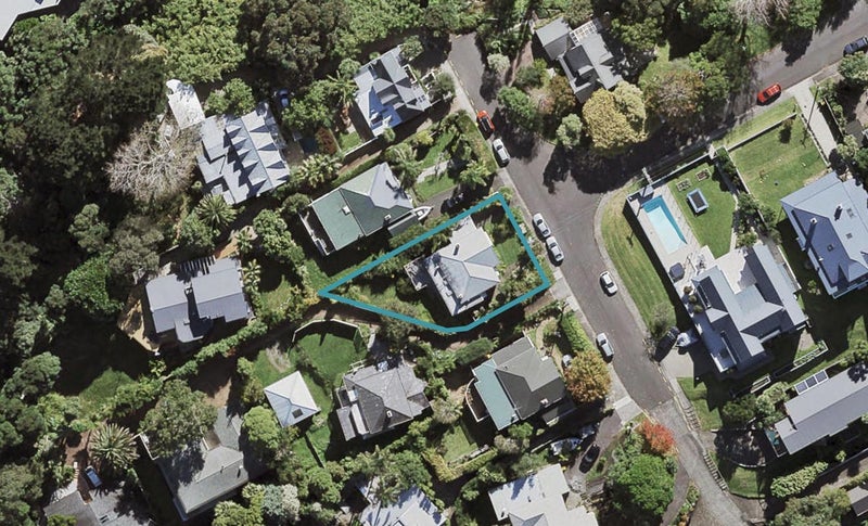 18 Maunganui Road, Birkenhead, Auckland - Carousel 1