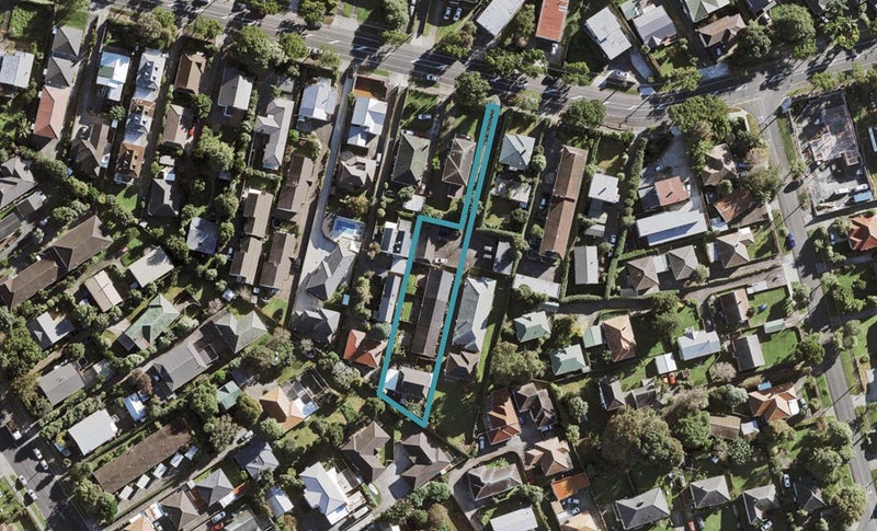 1/92 Owairaka Avenue, Owairaka, Auckland - Carousel 1