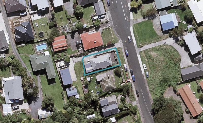 8B Blagdon Road, Blagdon, New Plymouth - Carousel 1