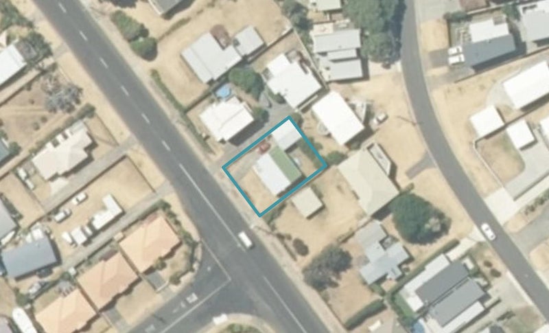 318 Ocean Road, Whangamatā - Carousel 1