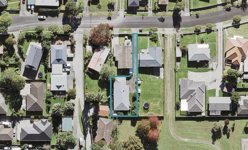 13A Cutler Street, New Lynn, Auckland - Carousel 1