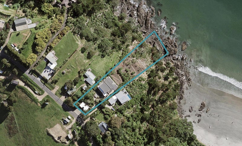 338 Sea View Road, Ostend, Waiheke Island - Carousel 1