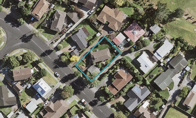 161 Carnoustie Drive, Wattle Downs, Auckland - Carousel 1