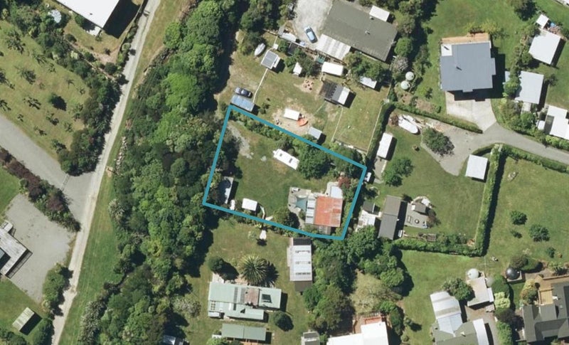 34 Phillips Road, Ngākuta Bay, Picton - Carousel 1