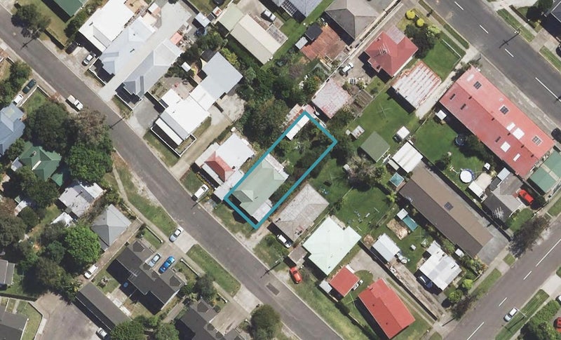 5 Berry Street, Gisborne, Gisborne - Carousel 1