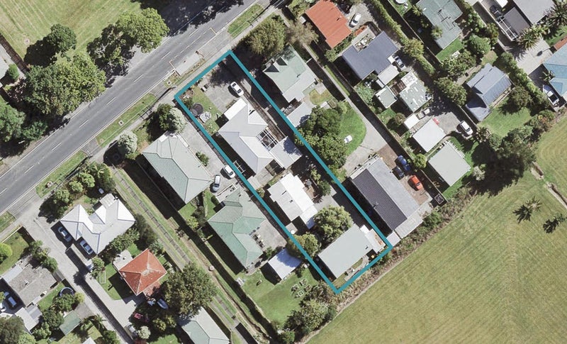 3/180 Henderson Valley Road, Henderson, Auckland - Carousel 1