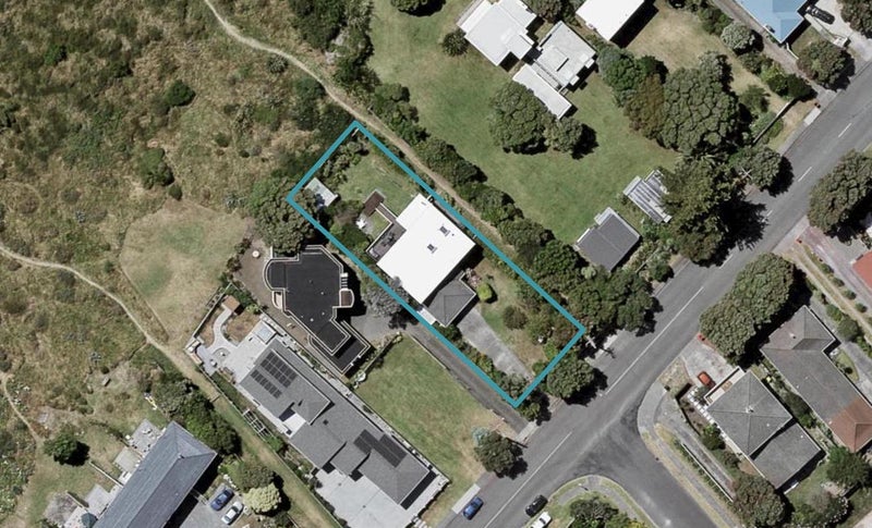 135 Manly Street, Paraparaumu Beach, Paraparaumu - Carousel 1