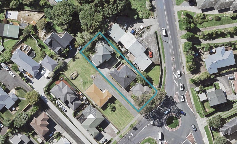 1/1 Bradbury Road, Highland Park, Auckland - Carousel 1