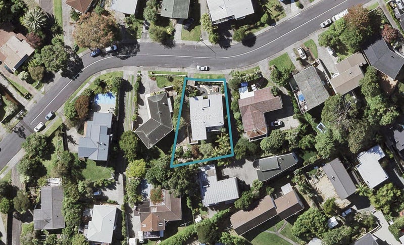 57 Ravenwood Drive, Forrest Hill, Auckland - Carousel 1