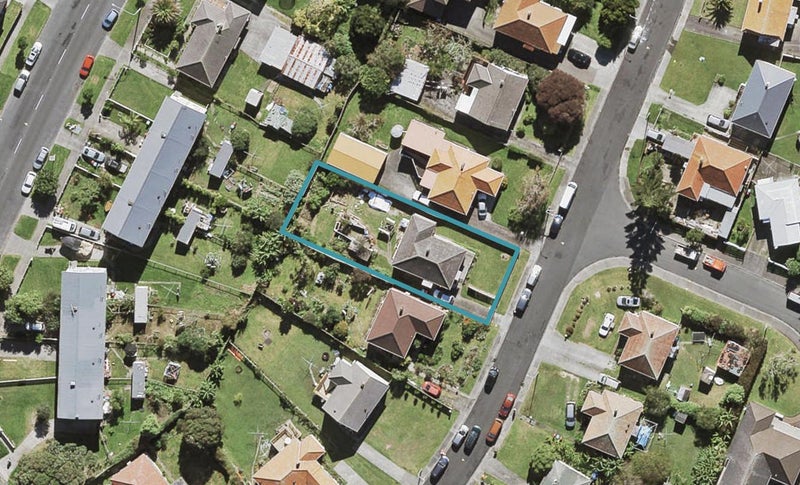 11 Elphinstone Avenue, Wesley, Auckland - Carousel 1