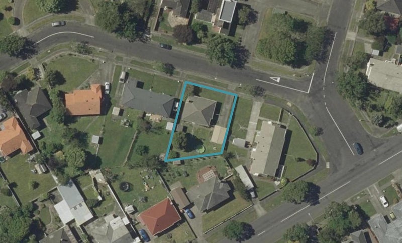 41 Savage Crescent, West End, Palmerston North - Carousel 1