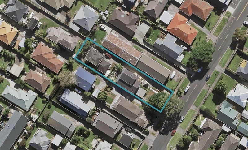 64 Tawa Road, One Tree Hill, Auckland - Carousel 1