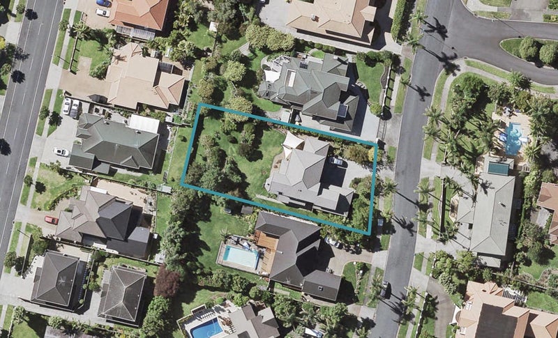 21 Anaheim Boulevard, Shamrock Park, Auckland - Carousel 1