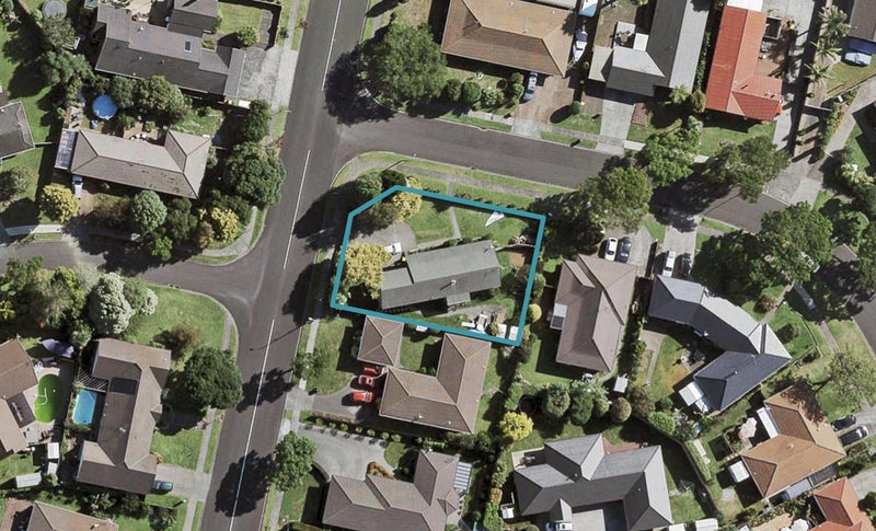 1 Gardone Terrace, Conifer Grove, Takanini - Carousel 1