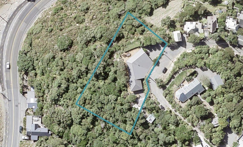 34 Mahina Road, Mahina Bay, Lower Hutt - Carousel 1