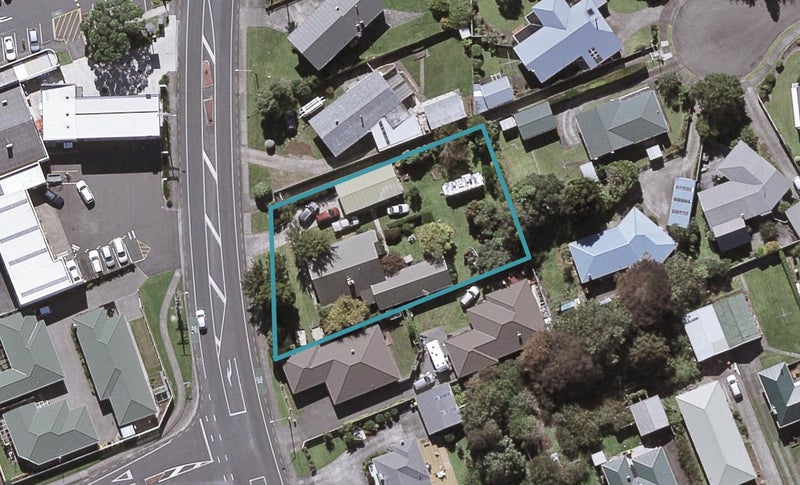207 Mangorei Road, Merrilands, New Plymouth - Carousel 1