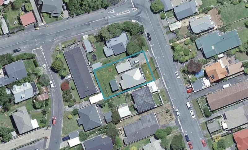 15 Chamberlain Road, Karori, Wellington - Carousel 1
