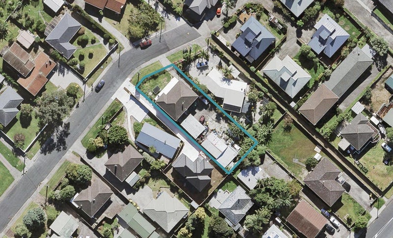 34 Farquhar Road, Glendene, Auckland - Carousel 1