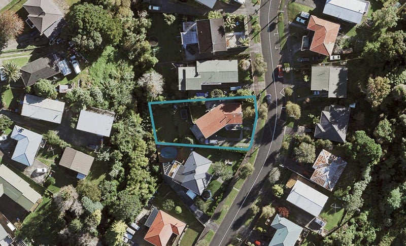 33 Laburnum Road, New Windsor, Auckland - Carousel 1