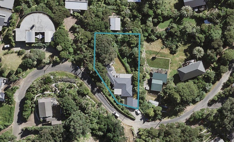21 Tiri View Road, Palm Beach, Waiheke Island - Carousel 1