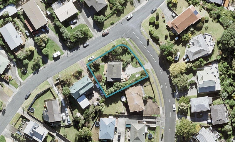 1 Polkinghorne Drive, Manly, Whangaparāoa - Carousel 1
