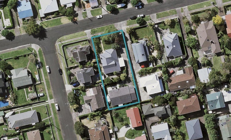 2/44 Beresford Street, Bayswater, Auckland - Carousel 1