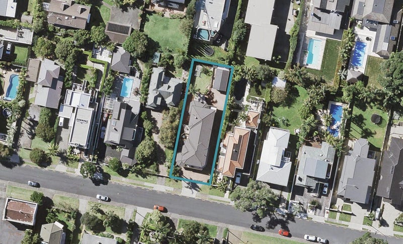 8 Earnoch Avenue, Takapuna, Auckland - Carousel 1