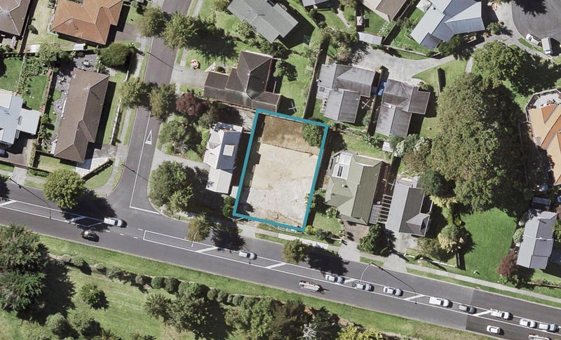 202 Cascades Road, Highland Park, Auckland - Carousel 1