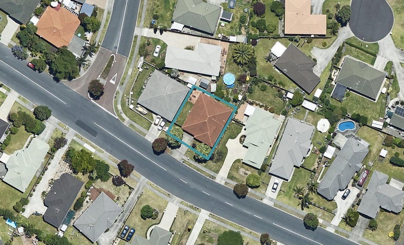 683 Gloucester Road, Papamoa Beach, Papamoa - Carousel 1