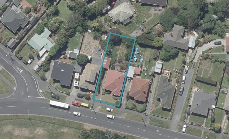 111 Tahuna Road, Andersons Bay, Dunedin - Carousel 1