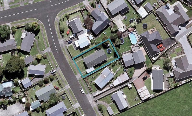 5 Desmond Place, Bell Block, New Plymouth - Carousel 1
