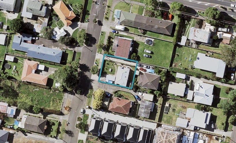 6A Holland Avenue, Point England, Auckland - Carousel 1