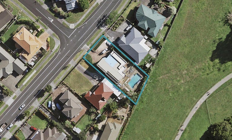101 Eugenia Rise, Totara Heights, Auckland - Carousel 1