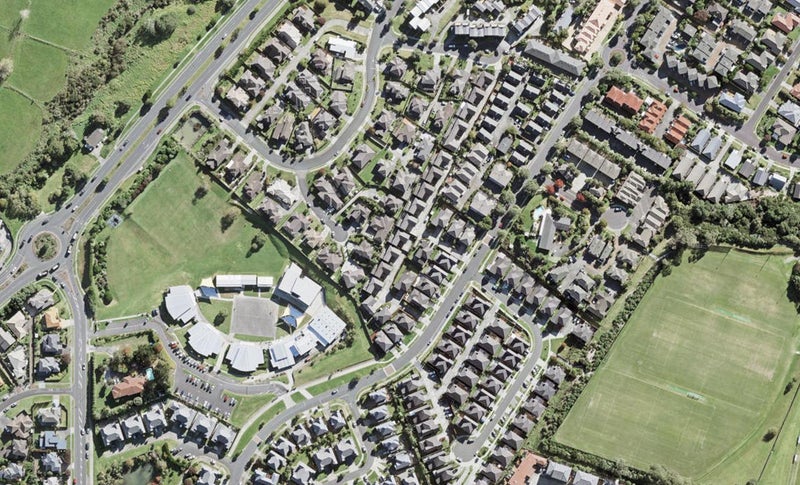 75C Fields Parade, Oteha, Auckland - Carousel 1