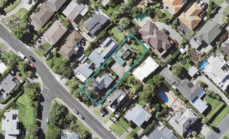 2/45 Seaview Road, Castor Bay, Auckland - Carousel 1