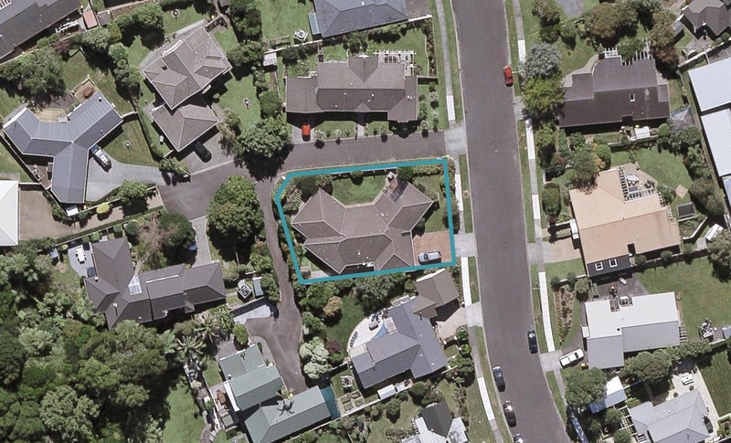 12 Kinross Drive, Merrilands, New Plymouth - Carousel 1