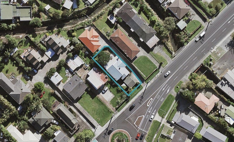 5 Ocean View Road, Hillcrest, Auckland - Carousel 1