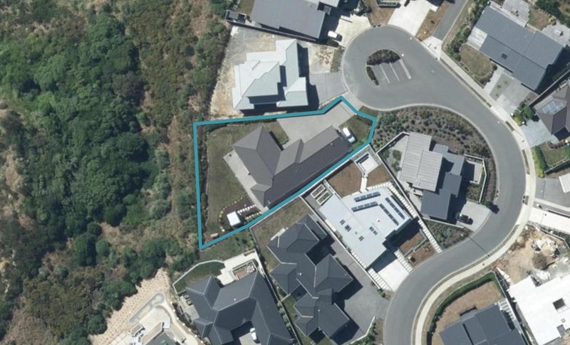 9 Sue Dow Lane, Aotea, Porirua - Carousel 1