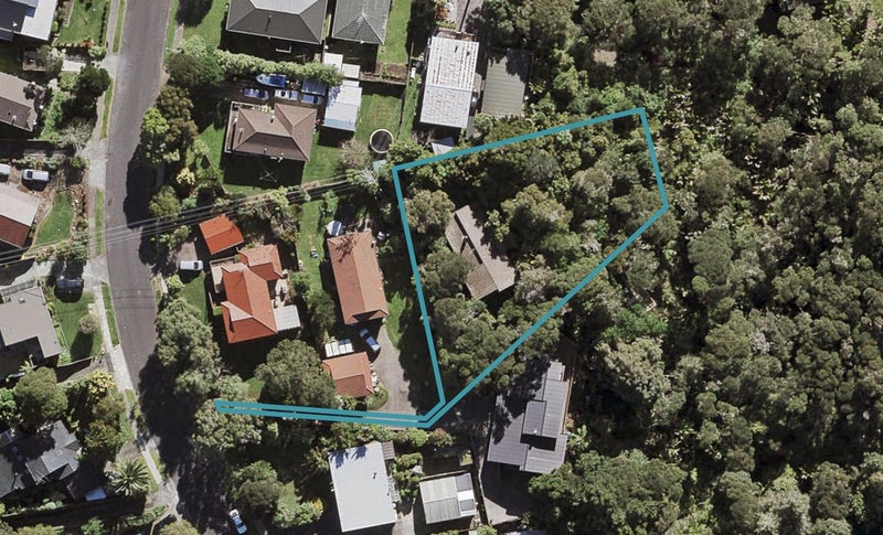 38 Hiwihau Place, Glenfield, Auckland - Carousel 1